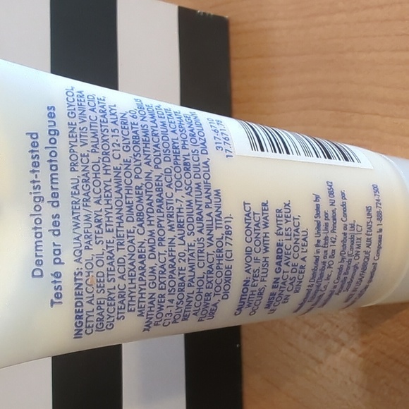 All Day Moisture Body Lotion - Picture 3 of 3